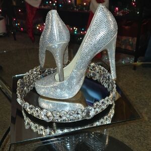 Jessica Simpson Glittering Silver Heels